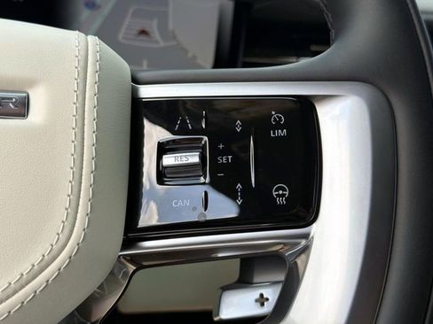 New 2026 Land Rover Range Rover SE image 31