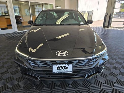 New 2026 Hyundai Elantra Sport FWD image 8