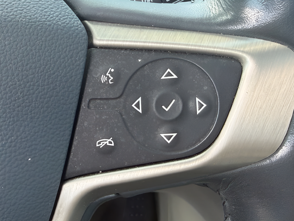 Used 2020 GMC Acadia Denali w/ Technology Package FWD image 18