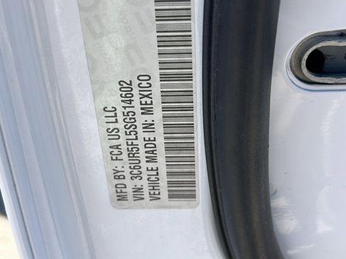 Used 2025 RAM 2500 Laramie AWD/4WD image 17