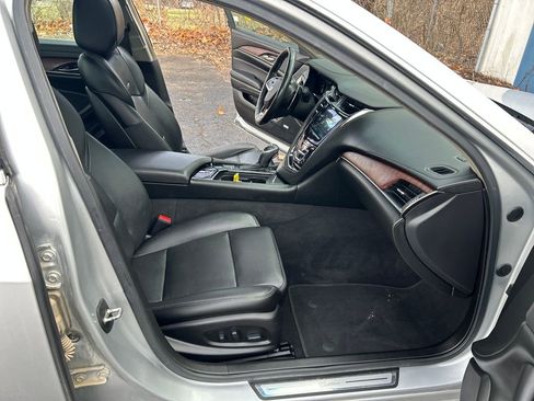 Used 2019 Cadillac CTS Luxury image 18