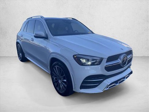 Used 2021 Mercedes-Benz GLE 450 4MATIC image 3