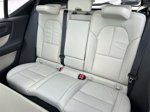 Certified 2023 Volvo XC40 B5 Plus w/ Driver Assist Package image 23