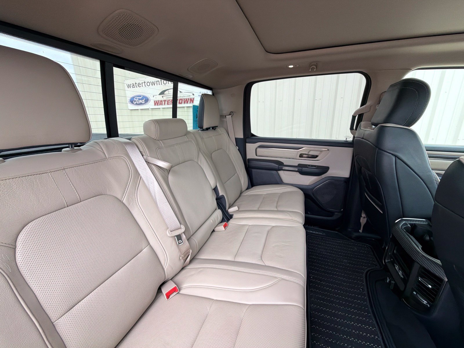 Used 2021 RAM 1500 Limited w/ Off-Road Group AWD/4WD image 11