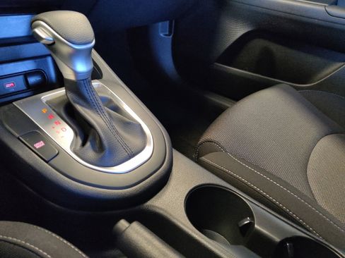 Used 2022 Kia Forte LXS image 26