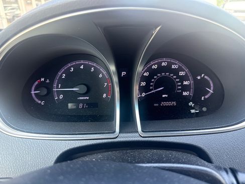 Used 2011 Toyota Avalon FWD image 19