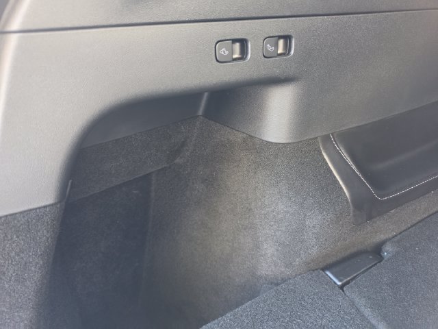 Used 2024 Tesla Model Y Long Range AWD/4WD image 63
