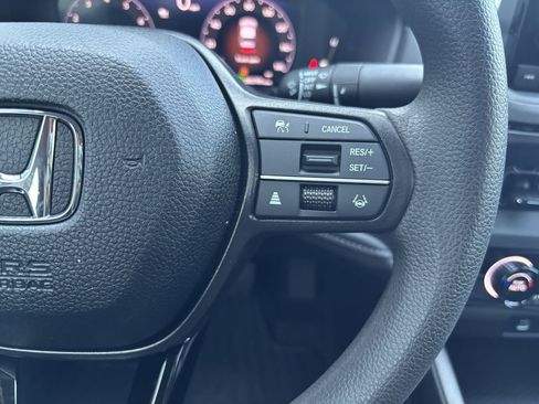 Used 2025 Honda Accord LX image 14