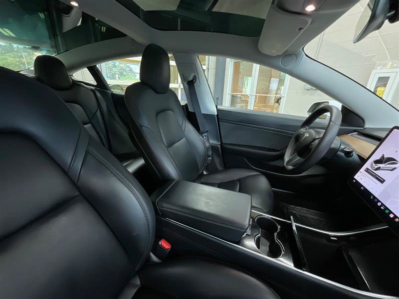 Used 2020 Tesla Model 3 Standard Range RWD image 26