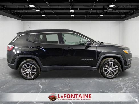 Used 2018 Jeep Compass Latitude w/ Popular Equipment Group image 6