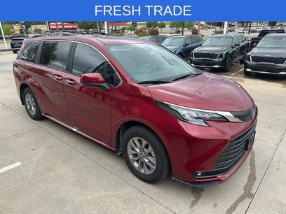 Used 2025 Toyota Sienna XLE