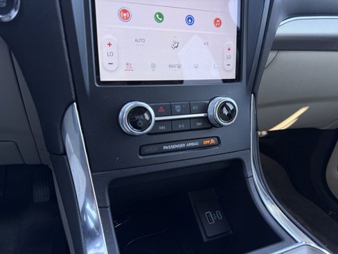 Used 2022 Ford Edge Titanium w/ Equipment Group 301A image 18