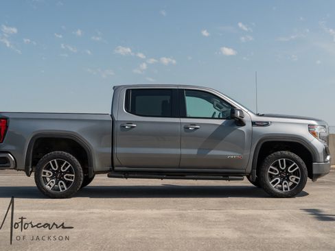 Used 2019 GMC Sierra 1500 AT4 w/ AT4 Premium Package AWD/4WD image 7
