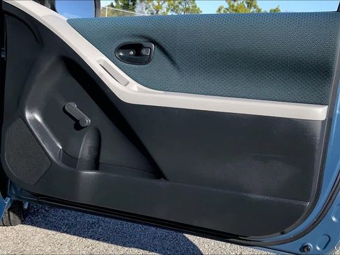 Used 2008 Toyota Yaris 2-Door Hatchback image 22