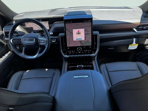 New 2026 GMC Yukon Denali w/ Denali Reserve Package AWD/4WD image 8