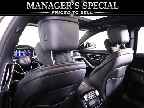Used 2022 Mercedes-Benz S 500 4MATIC w/ AMG Line Package image 31