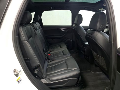 Used 2025 Audi Q7 3.0T Premium Plus AWD/4WD image 23
