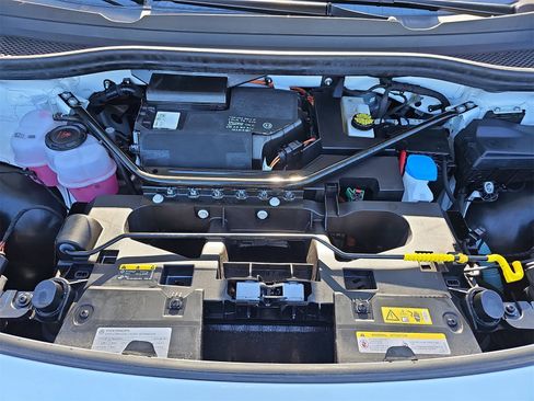 Used 2023 Volkswagen ID.4 S image 31