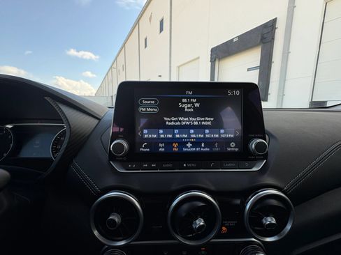Used 2024 Nissan Sentra SV FWD image 13