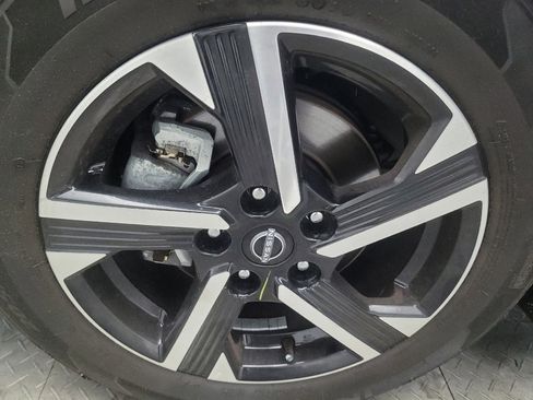 Used 2024 Nissan Sentra SV FWD image 31