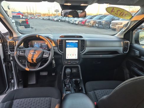 Used 2024 Ford Ranger XL image 18