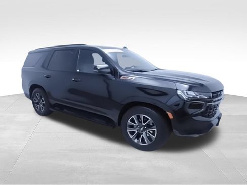 Used 2022 Chevrolet Tahoe Z71 w/ Z71 Off-Road Package AWD/4WD image 9