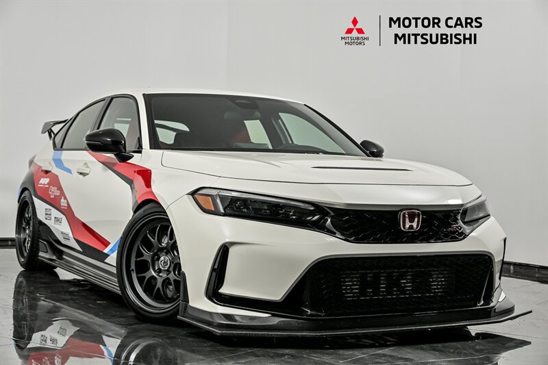 Used 2024 Honda Civic Type R image 1