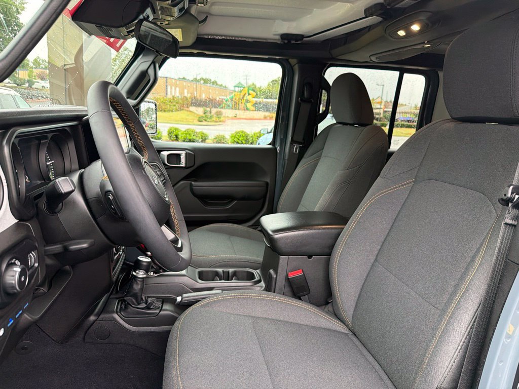 Used 2024 Jeep Wrangler Unlimited w/ Convenience Group AWD/4WD image 22