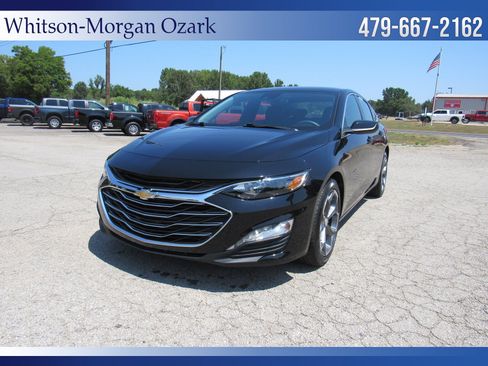 Used 2024 Chevrolet Malibu LT FWD image 2