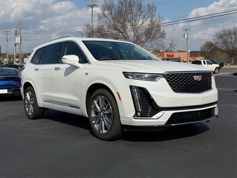 Used 2023 Cadillac XT6 Premium Luxury image 1