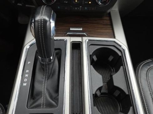 Used 2018 Ford F150 Lariat w/ Equipment Group 502A Luxury AWD/4WD image 18