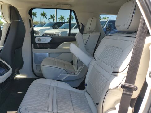 Used 2024 Lincoln Navigator Black Label image 14