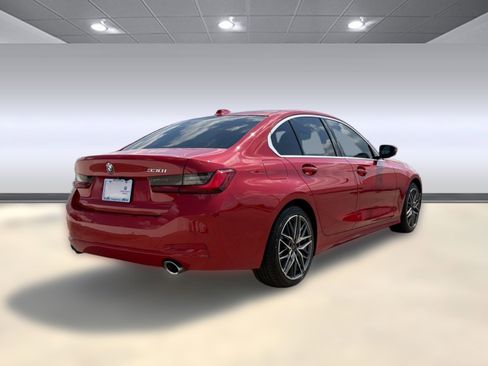 Used 2024 BMW 330i Sedan w/ Premium Package image 8