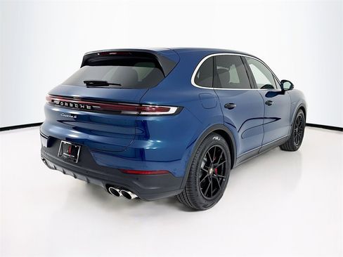 New 2025 Porsche Cayenne S image 9