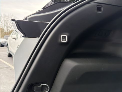 Used 2024 Jeep Wagoneer Launch Edition image 10