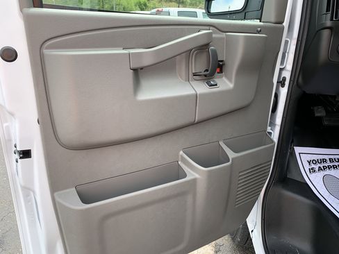 New 2025 Chevrolet Express 2500 w/ Driver Convenience Package image 7