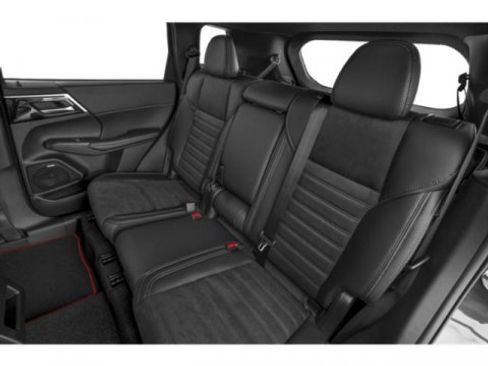 New 2026 Mitsubishi Outlander AWD image 15
