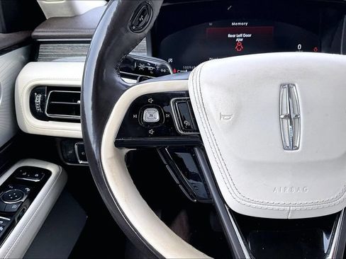 Used 2022 Lincoln Aviator Black Label AWD/4WD image 17