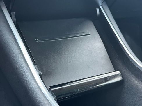 Used 2018 Tesla Model 3 Mid Range image 50