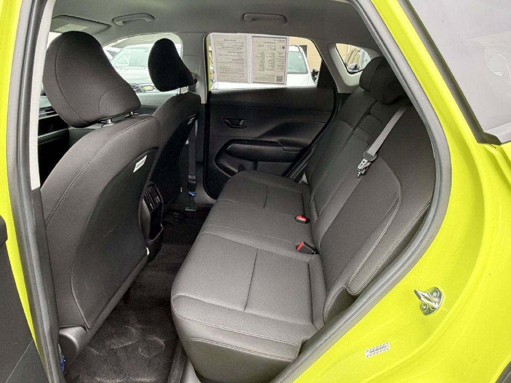 Used 2024 Hyundai Kona SEL AWD/4WD image 15