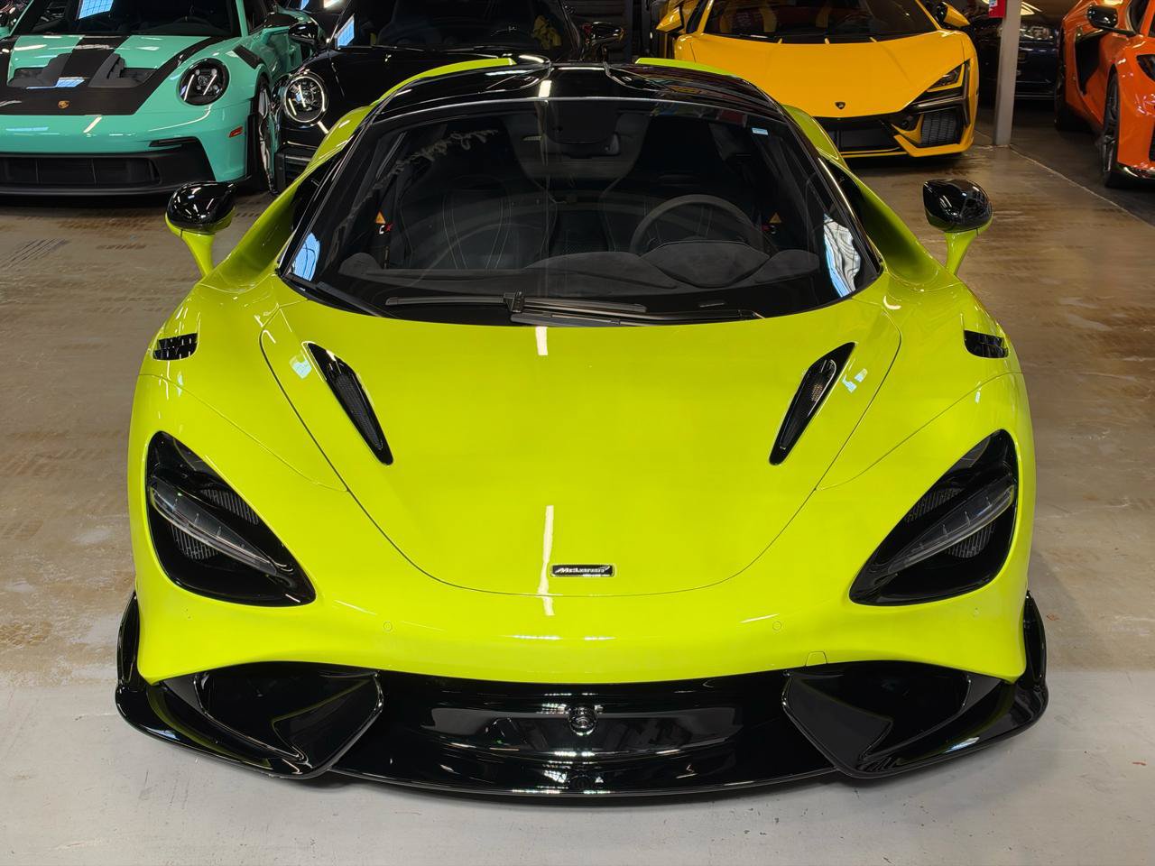 Used 2021 McLaren 765LT RWD image 5