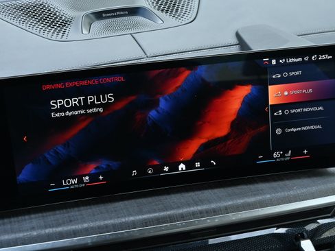 Used 2025 BMW ALPINA XB7 AWD/4WD image 38
