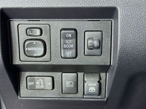 Used 2021 Toyota Tundra SR5 AWD/4WD image 15