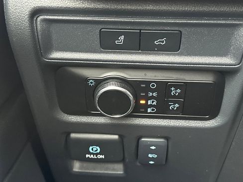 Used 2024 Ford Expedition Max XLT image 37