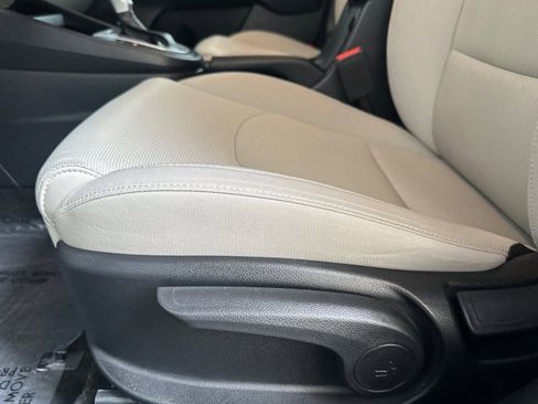 Used 2023 Kia Forte LXS w/ LXS Technology Package image 13