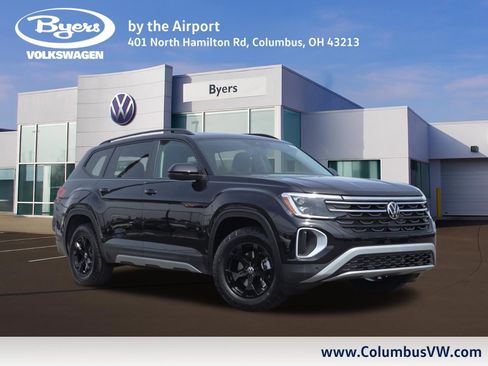 New 2026 Volkswagen Atlas Peak Edition AWD/4WD image 1