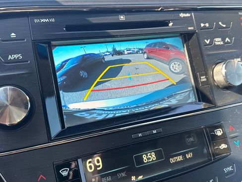 Used 2018 Toyota Avalon Limited w/ All Weather Liner Package image 44