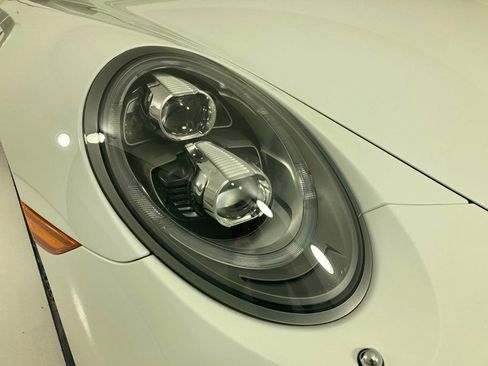 Certified 2015 Porsche 911 Turbo image 31