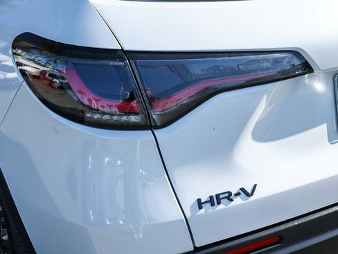 Certified 2024 Honda HR-V Sport image 8