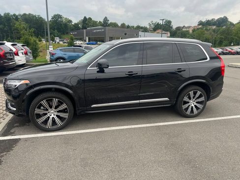 Used 2024 Volvo XC90 T8 Ultimate w/ Lounge Package AWD/4WD image 7